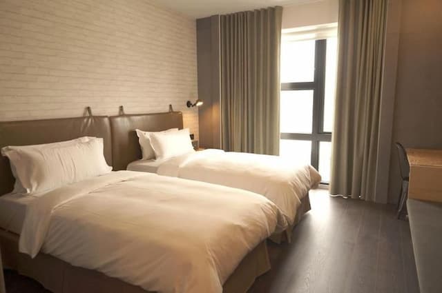 捷絲旅三重館-豪華客房(兩小床)-2