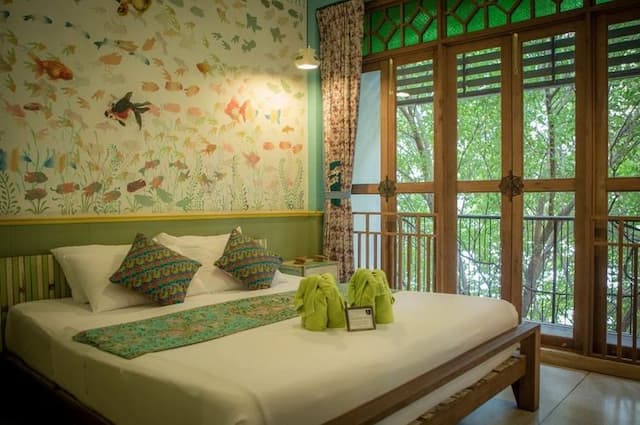 Phranakorn-Nornlen Hotel-Family Room-3