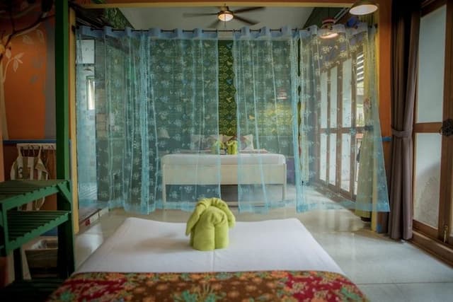 Phranakorn-Nornlen Hotel-Triple Room-5