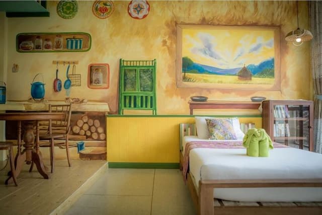 Phranakorn-Nornlen Hotel-Triple Room-1