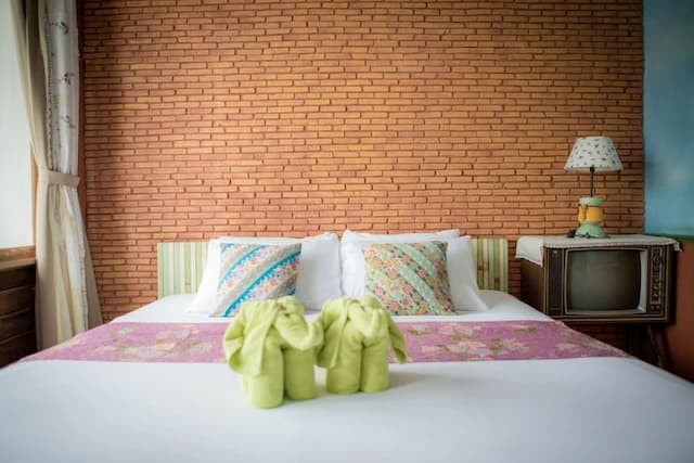 Phranakorn-Nornlen Hotel-Triple Room-3