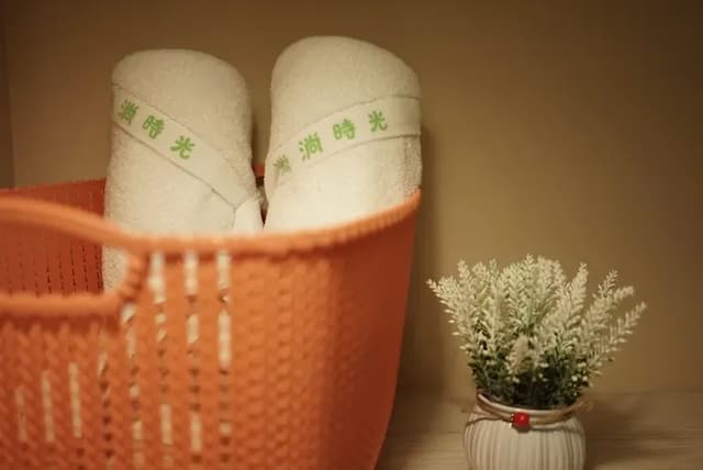 Warmday Homestel-Quadruple Room with Remote Massage Chair-8