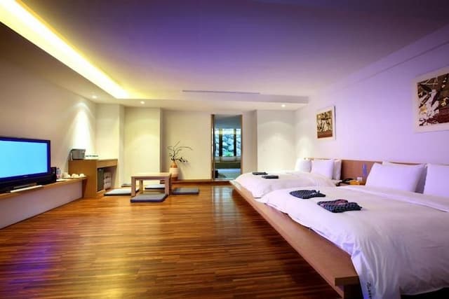 Goya Spring Resort.-Deluxe Family Suite-5