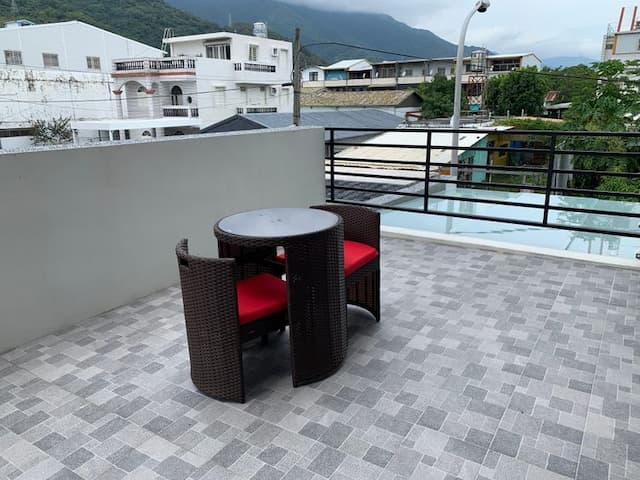 Guan Shan Garrt-Terrace Double Room 203-6