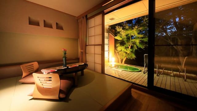 [With open-air bath] Japanese and Western rooms *