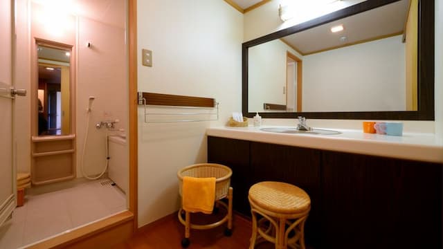 Japanese and Western room 15 tatami washbasin bath