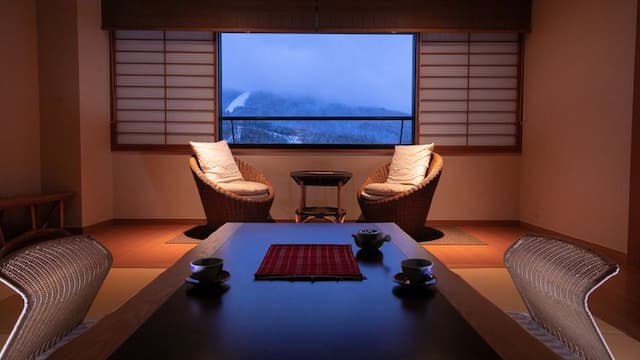 Japanese and Western room 15 tatami mats winter scenery