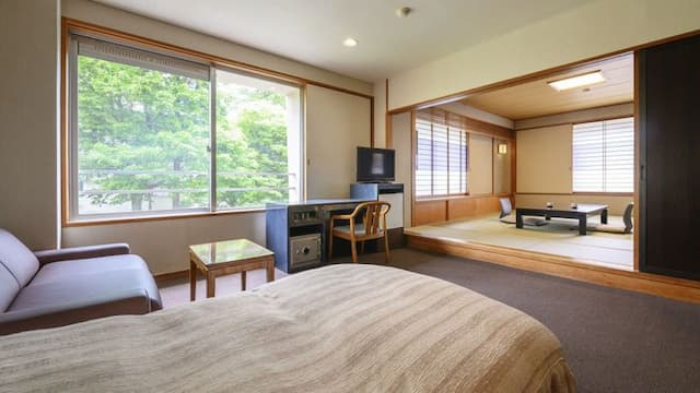 [The Guest Building] Deluxe Japanese and Western Room