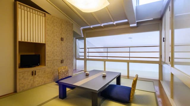 [Saison Court Building] Maisonette Junior Suite