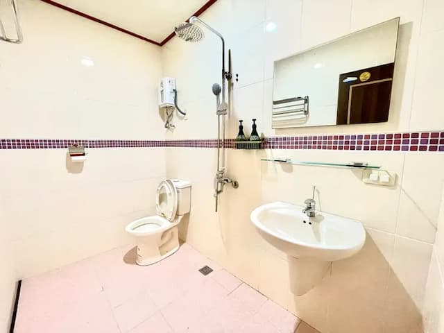 SNUG·NINE (S·9旅宿)-六人房-7