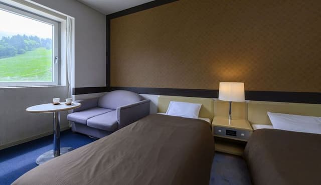 [Mountain View Twin] Located on the 5th floor and above, this Western-style room offers a beautiful view of Zao.