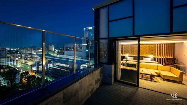 Penthouse Junior Suite ②