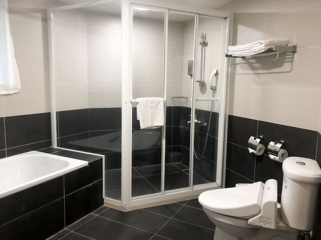 유나이트 호텔-Deluxe Twin Suite-4