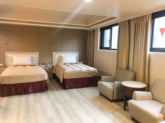 유나이트 호텔-Deluxe Twin Suite-2