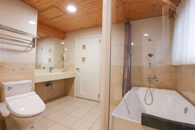 유나이트 호텔-Deluxe Twin Suite-5