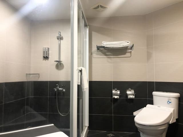 유나이트 호텔-Deluxe Twin Suite-3