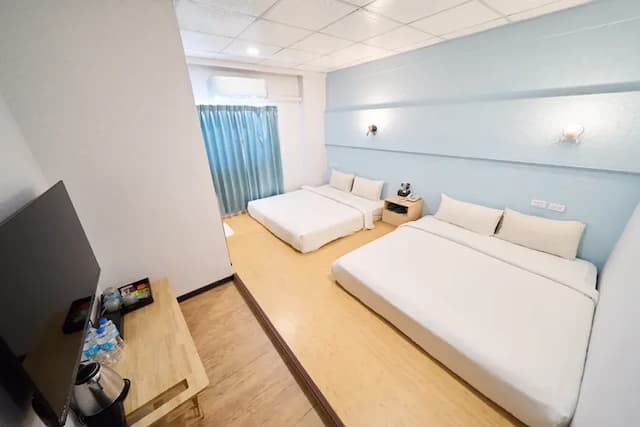 日光河堤時尚旅店｜近高雄音樂中心-家庭親子房(兩大床)-2