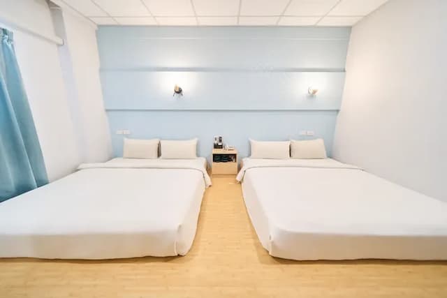 日光河堤時尚旅店｜近高雄音樂中心-家庭親子房(兩大床)-3