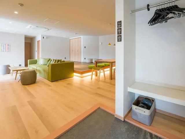 【露天ジャグジー付ルーム】小上がりを備えたお部屋全景