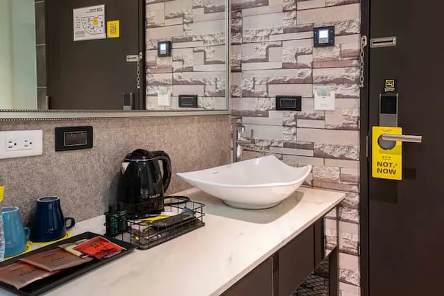 雀客旅館台中自由-雀躍雙人客房(無窗)-10