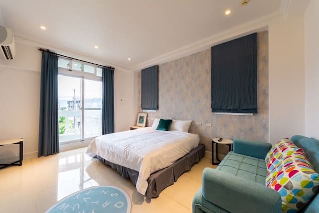 型依設計不同，設備略有不同，客房設施請依現場提供為準