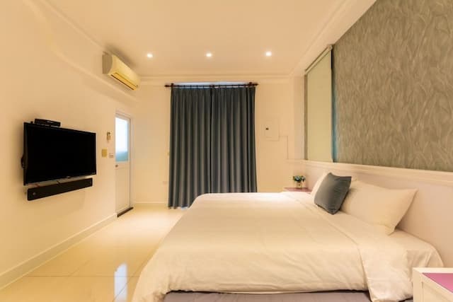 型依設計不同，設備略有不同，客房設施請依現場提供為準