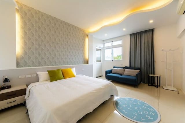 型依設計不同，設備略有不同，客房設施請依現場提供為準