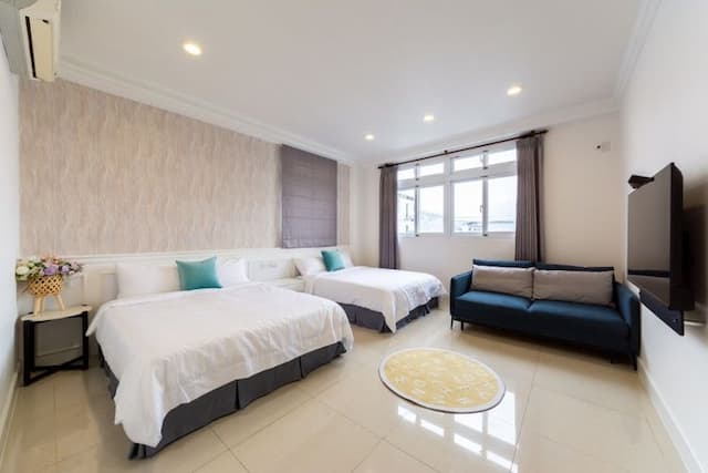 型依設計不同，設備略有不同，客房設施請依現場提供為準