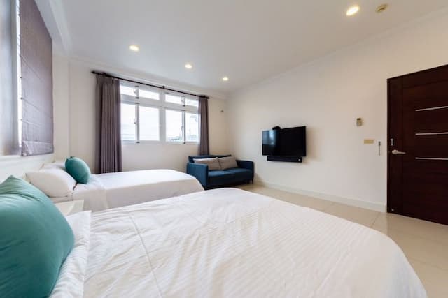 型依設計不同，設備略有不同，客房設施請依現場提供為準