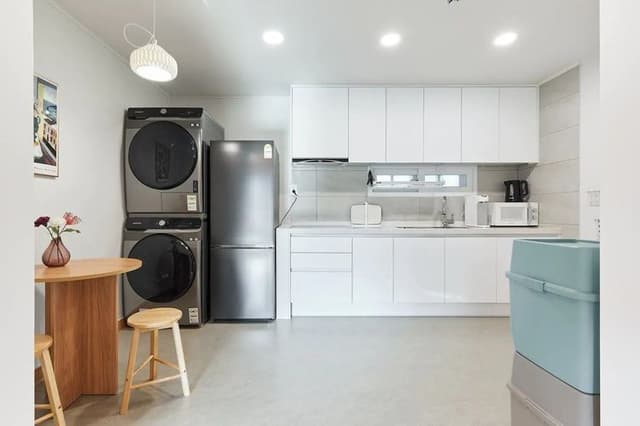 韓佳旅居 | 3分鐘到弘大入口站 近京義線書街 延央公園-6-13人入住-12