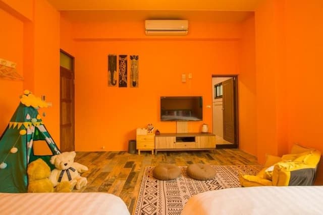 Childlike Garden Nantou Puli B&B-African Sunset Quadruple Room-5