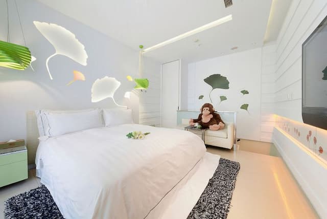 Lake Mountain View Inn-Exquisite Double Room - Attached Garage-1