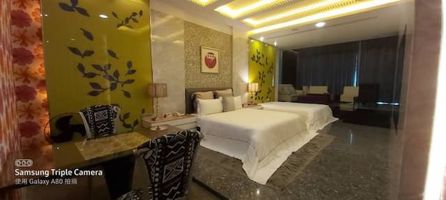 Lake Mountain View Inn-Deluxe Double Room - Attached Garage-7