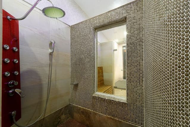 Lake Mountain View Inn-Luxury Double Room - Attached Garage-6