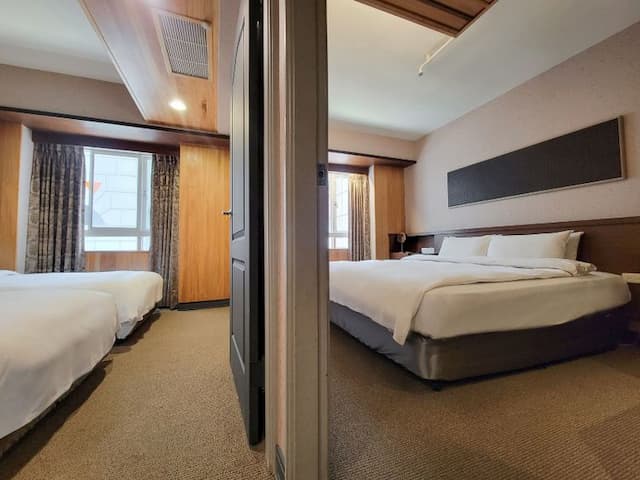CHECK inn Express Taichung Feng Chia-Deluxe Quadruple Room-1
