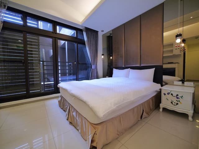 CH Serviced Residence-Deluxe Business Apartment-2