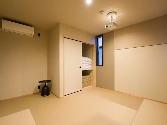 【C棟】プロジェクター付きの和室