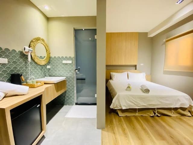 True Hub Inn-Double Room with Mountain View-1