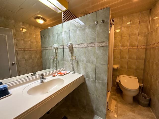 高雄文賓大飯店-駁二館-雙床房-4