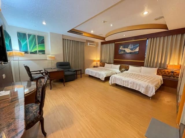 高雄文賓大飯店-駁二館-豪華四人房-2