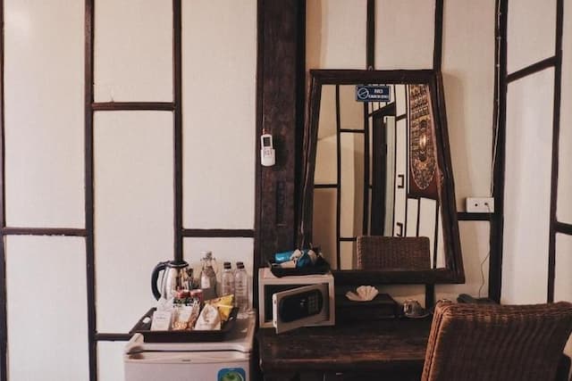 Buri Gallery House & Resort-Deluxe Room-5