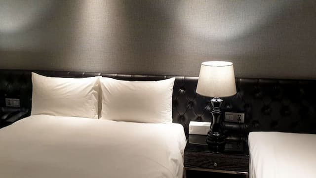 CHECK inn Taipei Main Station-Deluxe Triple Room-5