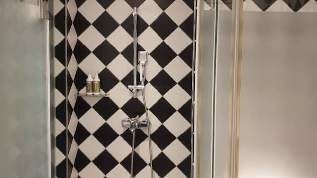 CHECK inn Taipei Main Station-Deluxe Triple Room-6