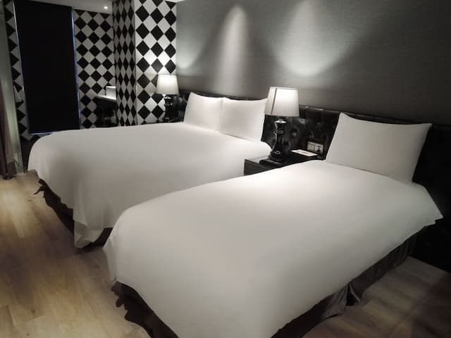 CHECK inn Taipei Main Station-Deluxe Triple Room-1