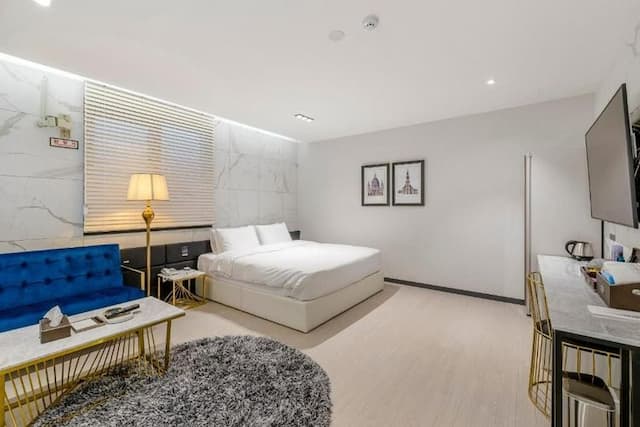 Busan Air Sky Hotel-Standard Double Room-1