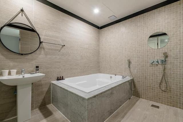 Busan Air Sky Hotel-King Room-5