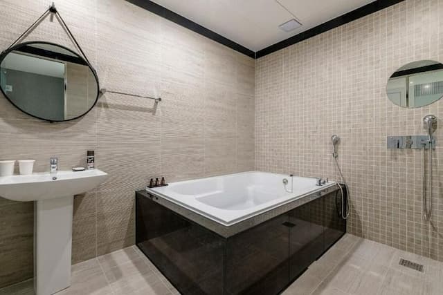 Busan Air Sky Hotel-Large Twin Room-6