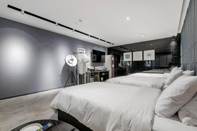 Busan Air Sky Hotel-Classic Triple Room-2