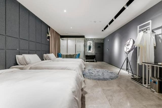 Busan Air Sky Hotel-Classic Triple Room-1