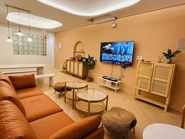 Sleep Inn along Senman Island-Orange Bubble Quadruple Room-6